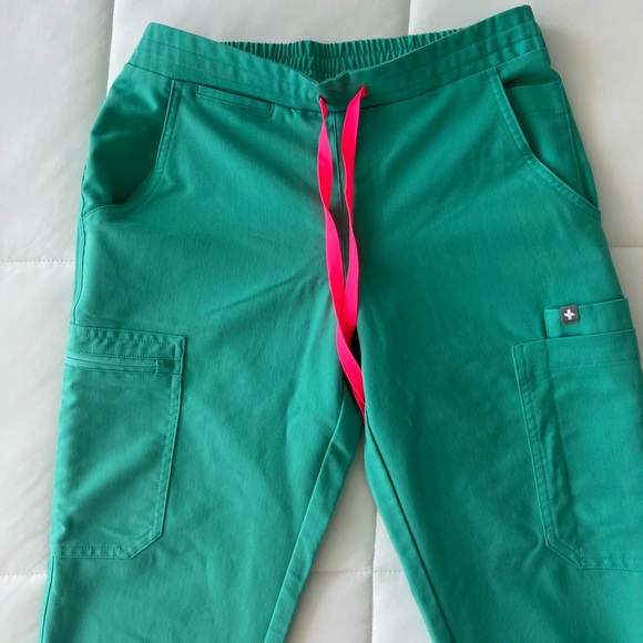 figs yola pants - Picture 5 of 6